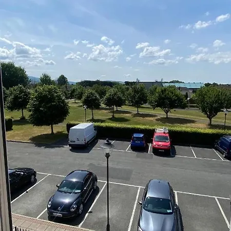 Priory Hall Δουβλίνο